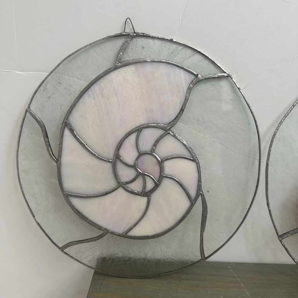 Vintage Seashell Hand Crafted‎ Stained Glass Suncatcher Pearl Abalone Round 10"
